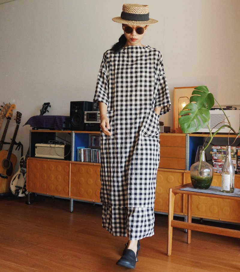 黑白灰三色格紋薄棉面料 漁夫領洋裝 長款雙兜連身裙 - 洋装/连衣裙 - 棉．麻 灰色