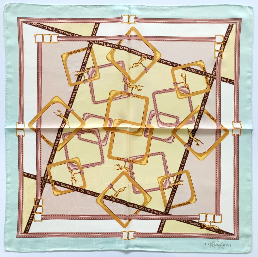 Trussardi 古董丝巾 马术主题 巴洛克设计 23 x 23 英寸 - 手帕/方巾 - 棉 金色