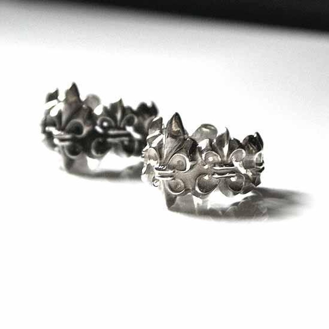 Emblem of the Lily-S size ■ Free shipping ■ - 戒指 - 其他金属 银色
