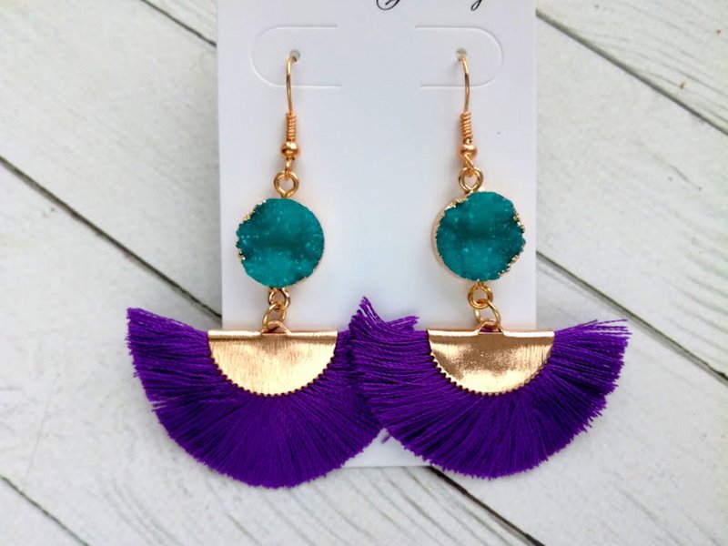 Silk fringe earrings Purple earring Silk tassel earrings Fan tassel Green druzy - 耳环/耳夹 - 绣线 紫色