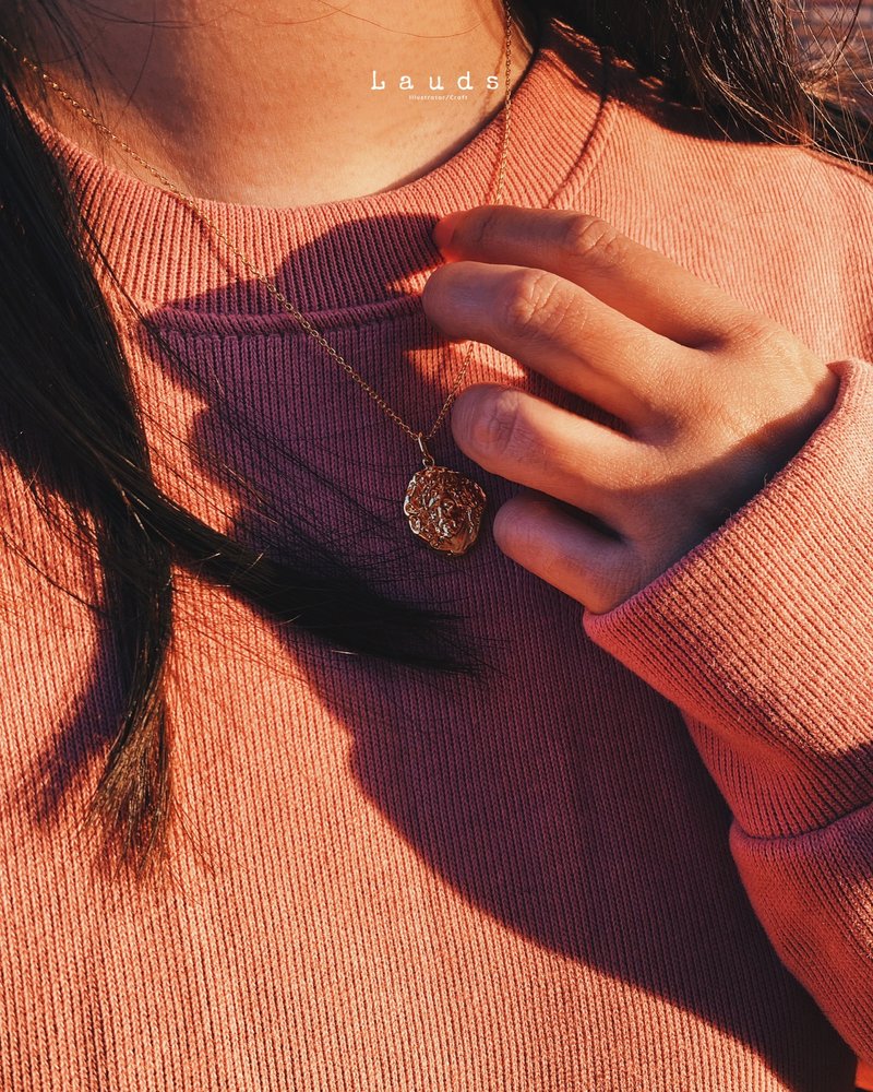 耶稣与荆棘冠・镀金款 - 项链 - 铜/黄铜 金色