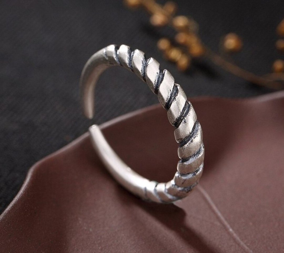 Real S 990 Silver Fine Jewelry Simple Fashion Twisted Finger Rings Women Vintage - 戒指 - 纯银 银色