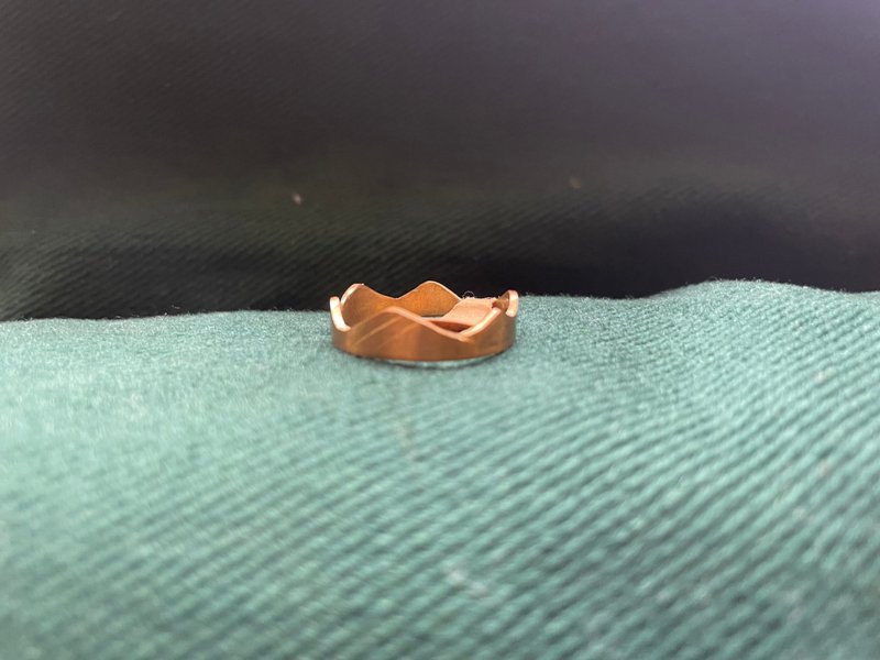 定制化 金色山脉 敲字开放戒 - 戒指 - 铜/黄铜 金色