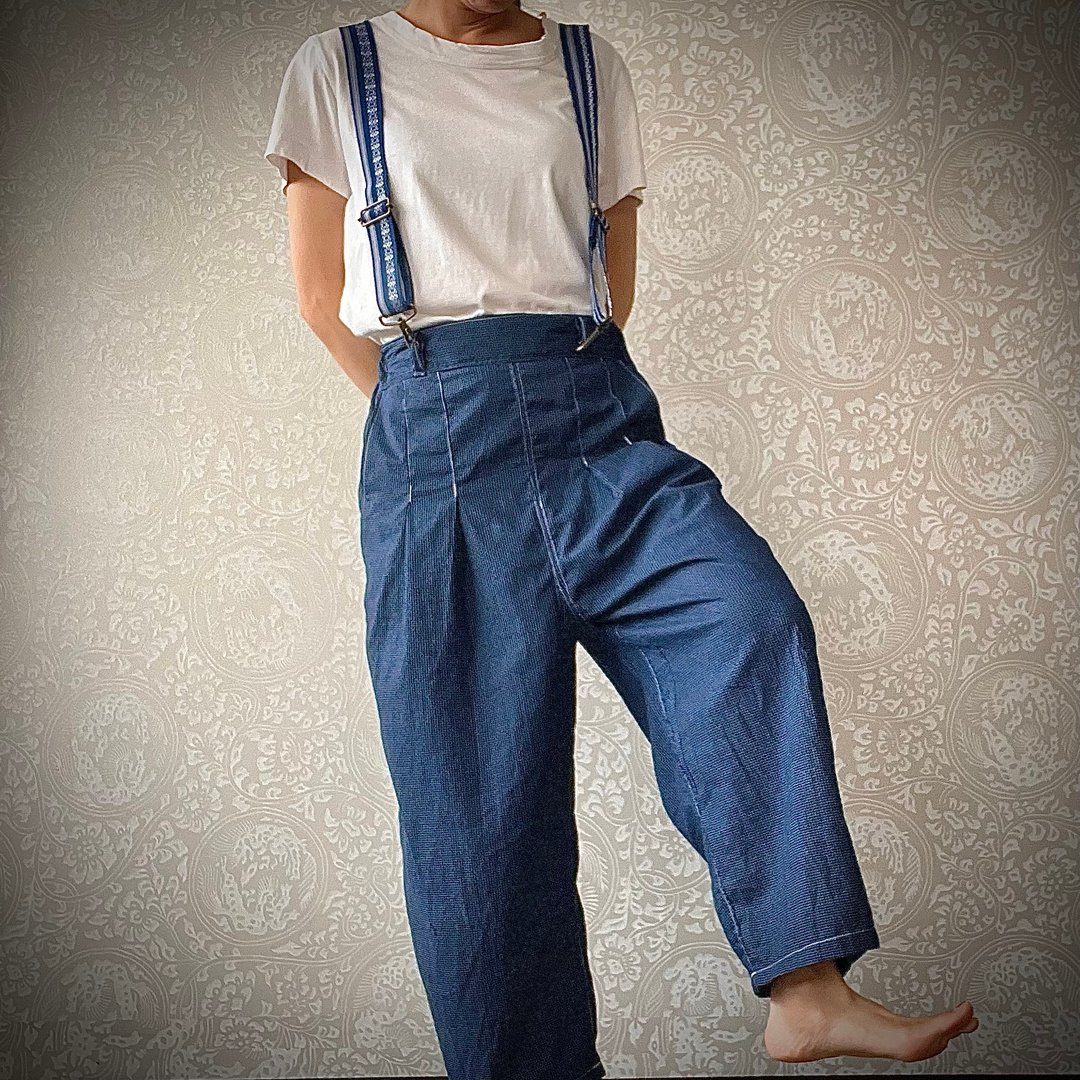 盛夏仿牛仔裤 男士木棉浴衣布料制成的牛仔风格男女皆宜裤款 附腰带吊带 - 中性裤装 - 棉 蓝色