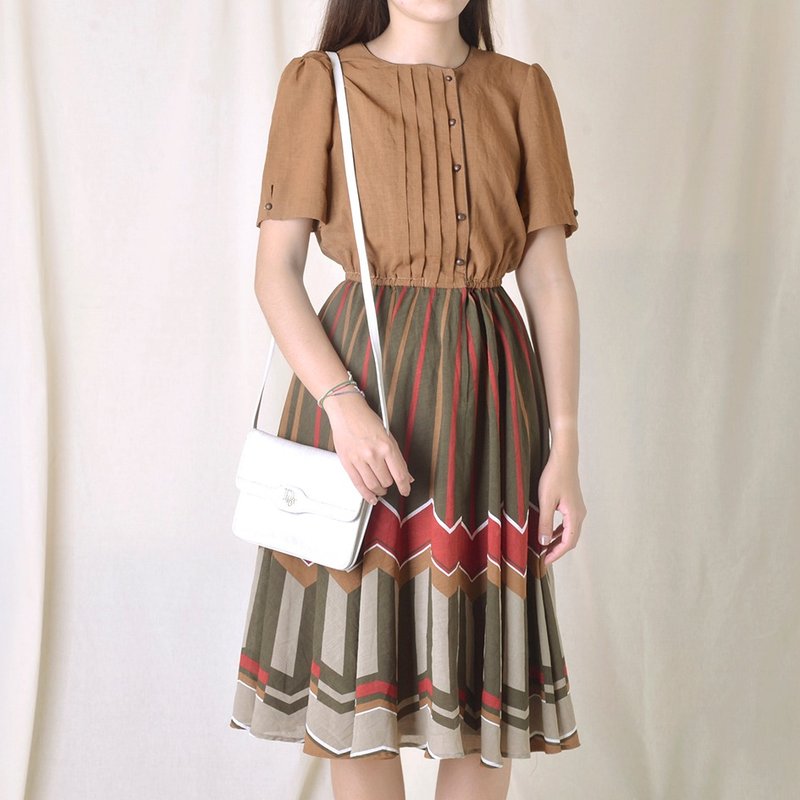 Vintage 日本古着洋装 - 洋装/连衣裙 - 聚酯纤维 咖啡色