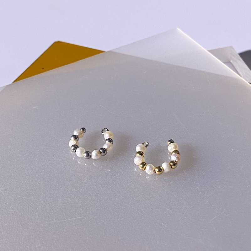 Petite Pearl 造型耳骨夹 - 耳环/耳夹 - 珍珠 白色