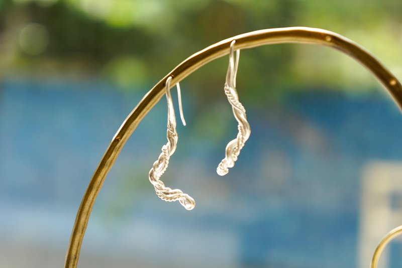 馥韵下的灵光  酿 纯银耳勾 - 耳环/耳夹 - 纯银 银色