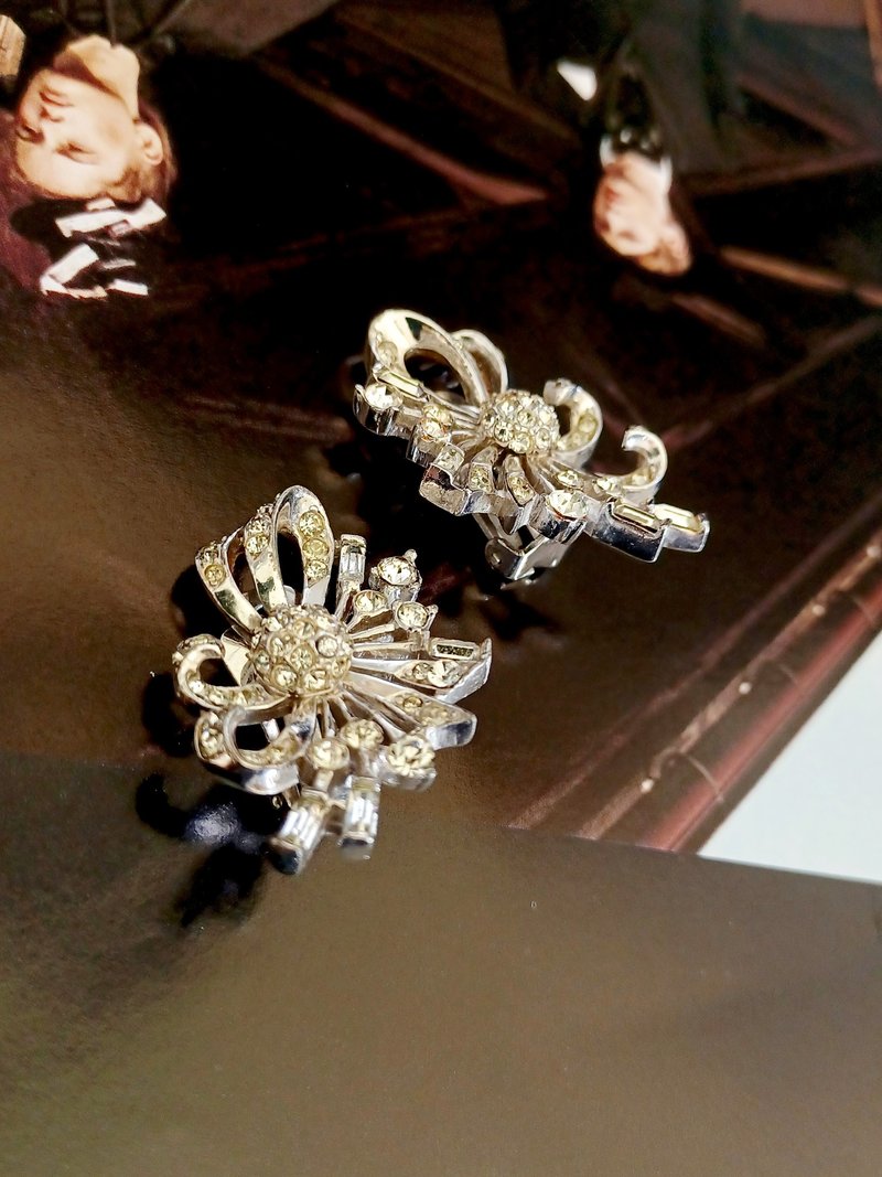 vintage jewelry 华丽莱茵钻宴会风格 夹式耳环 - 耳环/耳夹 - 其他金属 