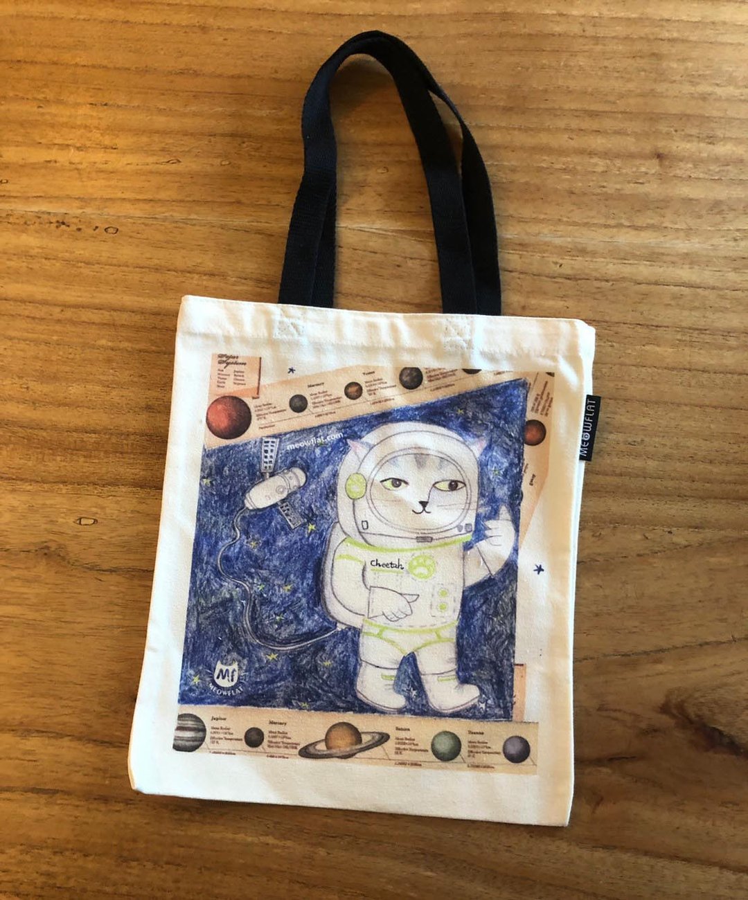 老朋友限定礼 : 原创猫插画直式帆布袋 可装笔电,宠物,课本,食物 - 侧背包/斜挎包 - 棉．麻 