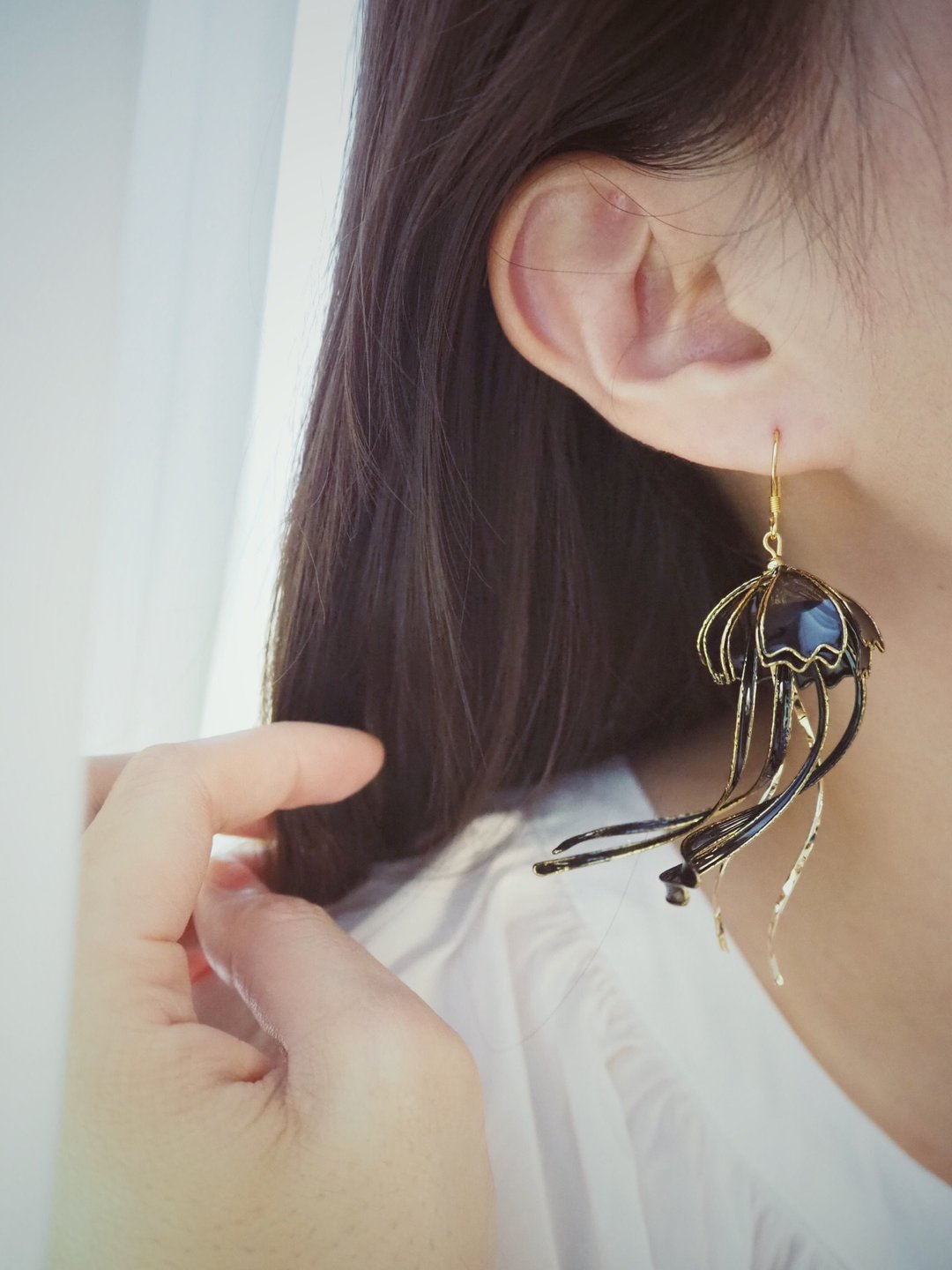 水母 暗黑 垂坠式树脂耳环 - 耳环/耳夹 - 树脂 黑色