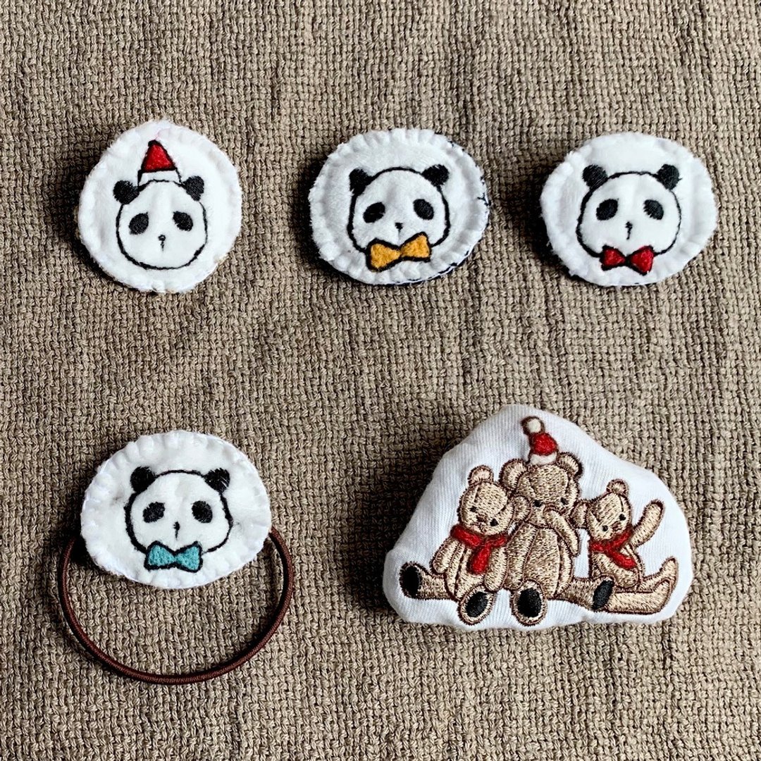 【Q-cute】节庆系列-圣诞节-熊猫&熊-发圈/别针 - 发饰 - 其他材质 多色