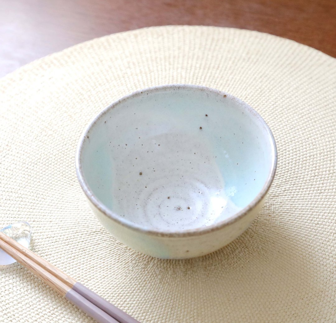 白釉与水色刷纹饭碗 2 - 碗 - 陶 白色