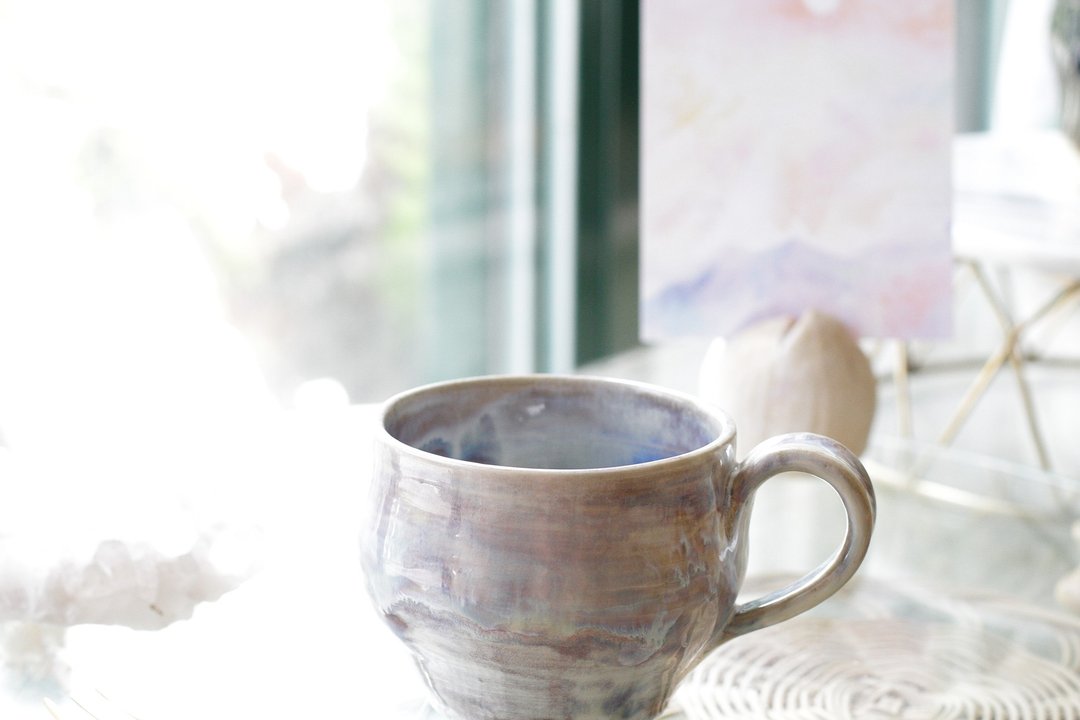 手拉坏绝美山境景色陶杯/咖啡杯/茶杯 - 咖啡杯/马克杯 - 陶 紫色