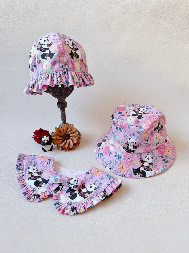 宝宝弥月礼盒。花见熊猫。手作装饰荷叶领围兜&宝宝遮阳帽礼盒 - 围嘴/口水巾 - 棉．麻 粉红色