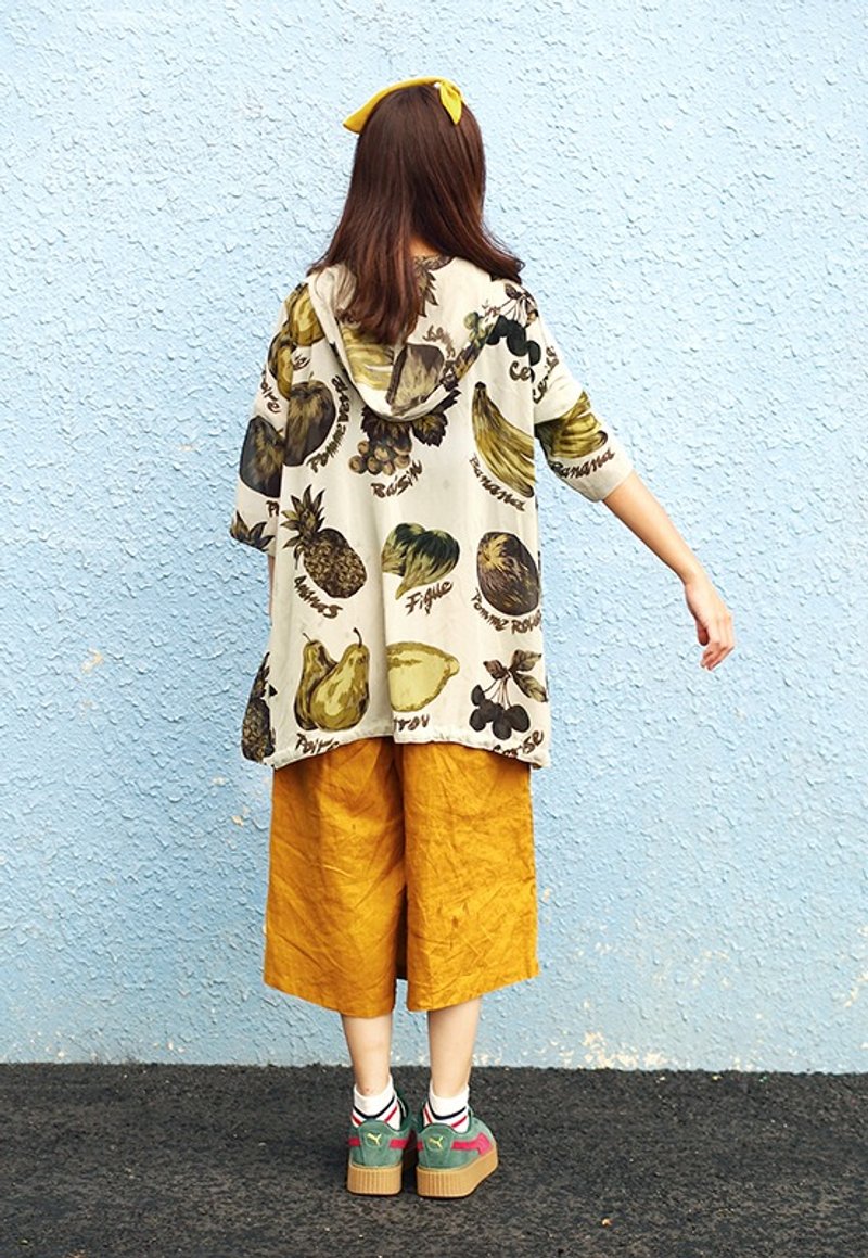 小牛村 Calf Village 古着 vintage 中性 素描 复古宽大 连帽罩衫 薄外套  五分袖衬衫 苹果 樱桃 水梨 水果 {香蕉你个凤梨} 灰绿【V-21】 - 中性连帽卫衣/T 恤 - 纸 灰色