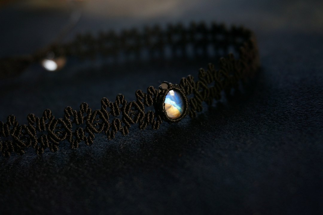 原創設計天然石macrame手工編繩月光石颈链moonstone choker - 颈链 - 宝石 黑色