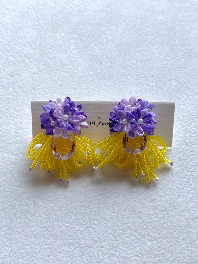 【fairy】紫色花朵与黄水晶及柔和珠饰的耳针 - 耳环/耳夹 - 丝．绢 紫色