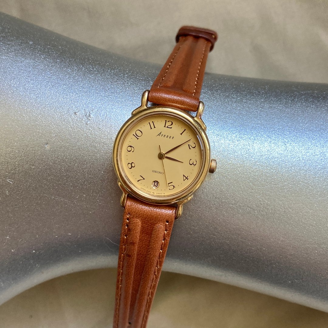 SEIKO Avenue系列 饱和金色圆形 小日期格表盘 古董表 vintage - 女表 - 其他金属 金色