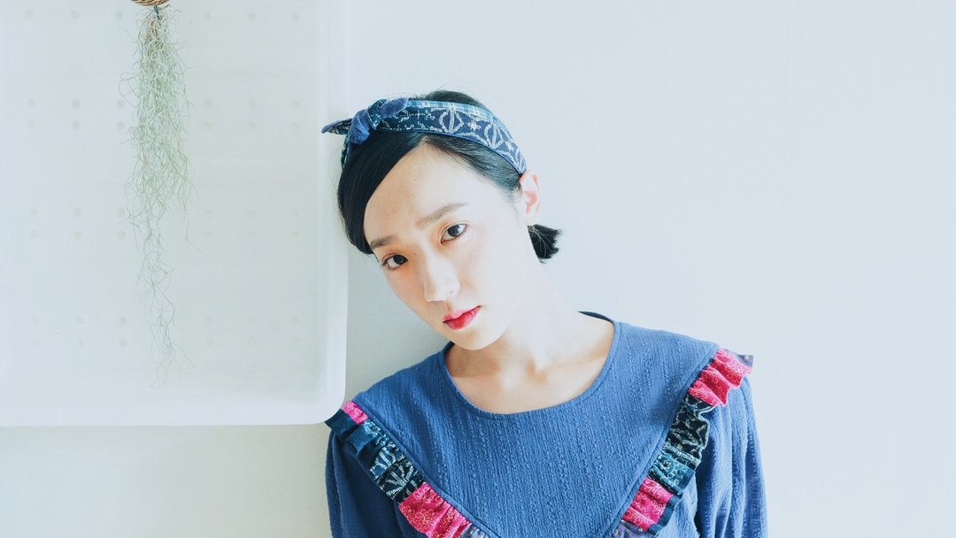 肌里竹节花柄藏蓝拼布//手绑发带Patchwork  Tibetan blue Headband - 发饰 - 棉 蓝色