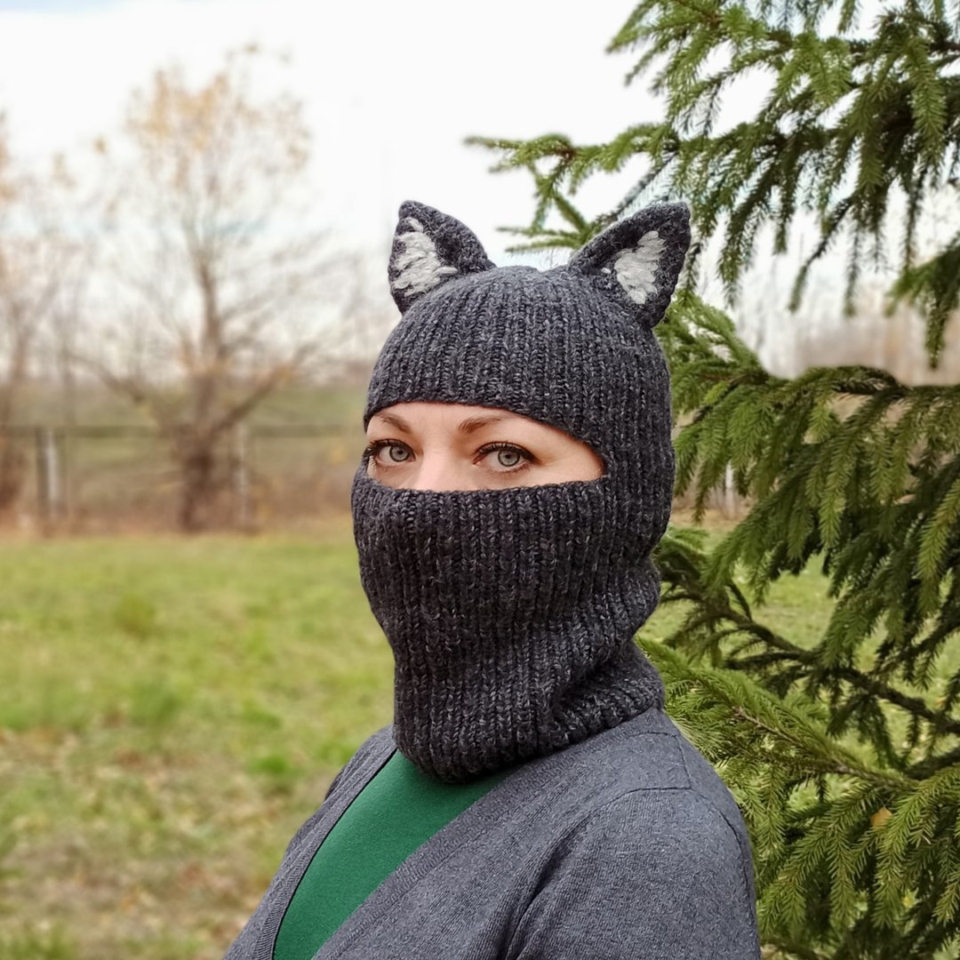 Balaclava with cat ears for women, knitted black merino wool ski mask, gift for - 帽子 - 羊毛 黑色