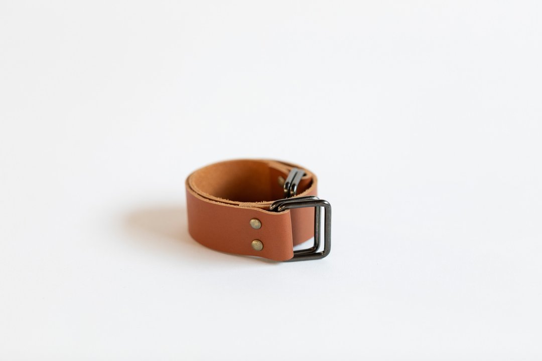 Leather carry strap for furoshiki bag (Caramel) - 侧背包/斜挎包 - 真皮 咖啡色
