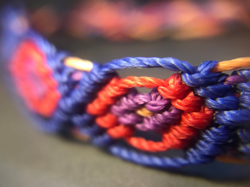 Flowers 手工编织手环 - 手链/手环 - 其他材质 