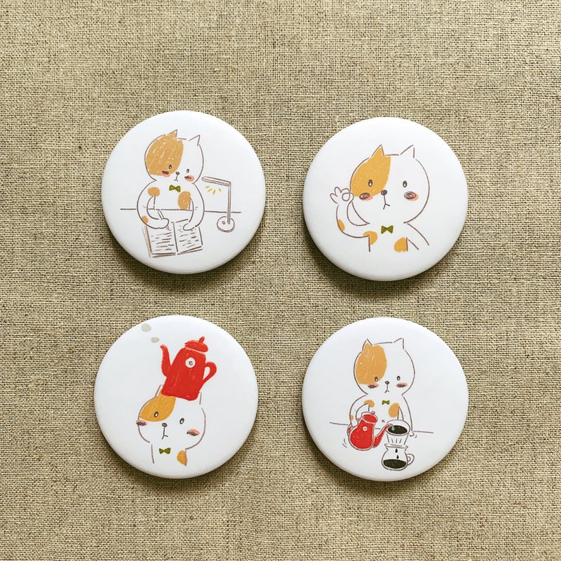 猫猫徽章 :: 44mm :: 共四款 - 徽章/别针 - 塑料 白色