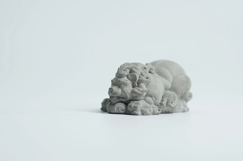 麒麟 古風吉祥神獸 清水泥 桌面擺設 侘寂美學 - 摆饰 - 水泥 灰色