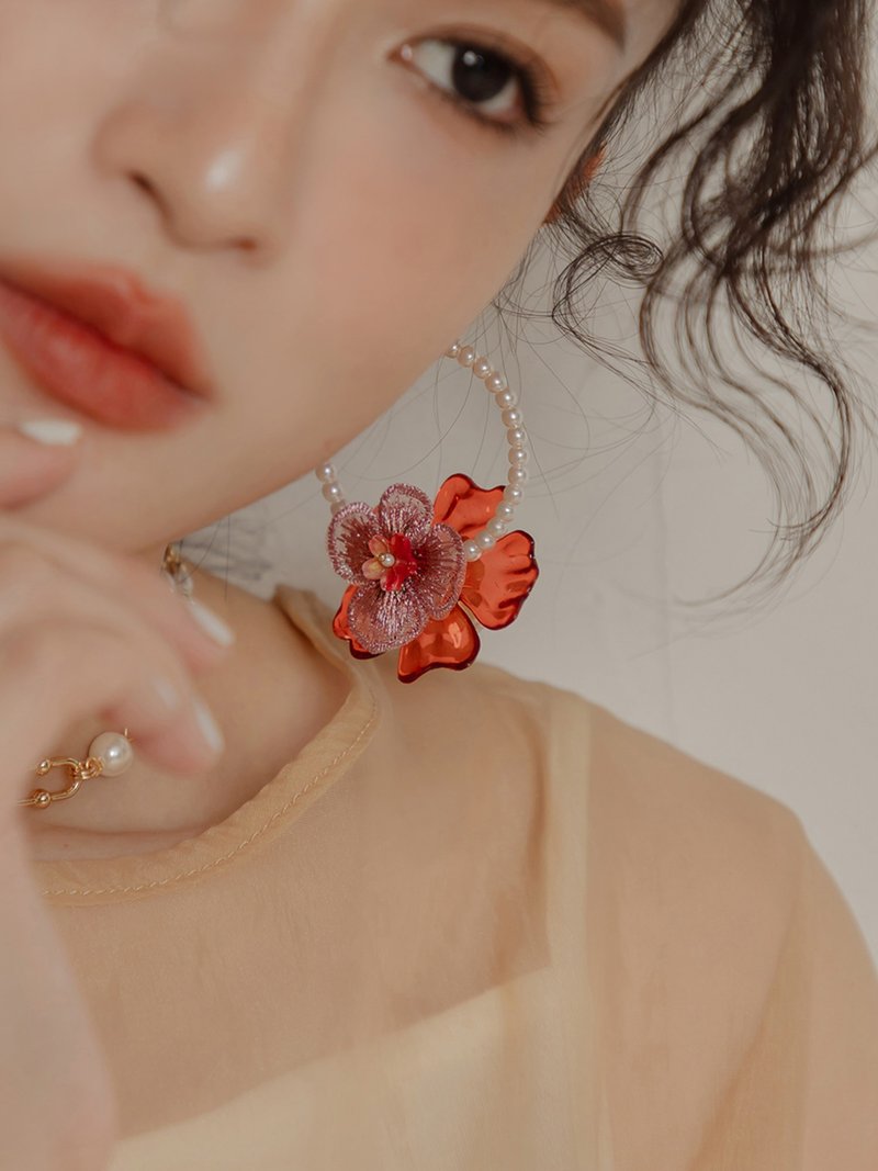 啰凡赛斯。MUCHAT手作14KGP珍珠红花C圈纯银针耳环 - 耳环/耳夹 - 其他金属 红色