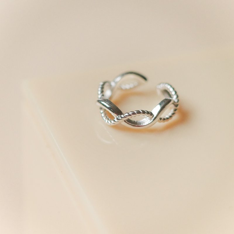 925纯银 无限交错耳骨夹 耳夹 单支贩售 无耳洞可戴 情人节礼物 - 耳环/耳夹 - 纯银 银色