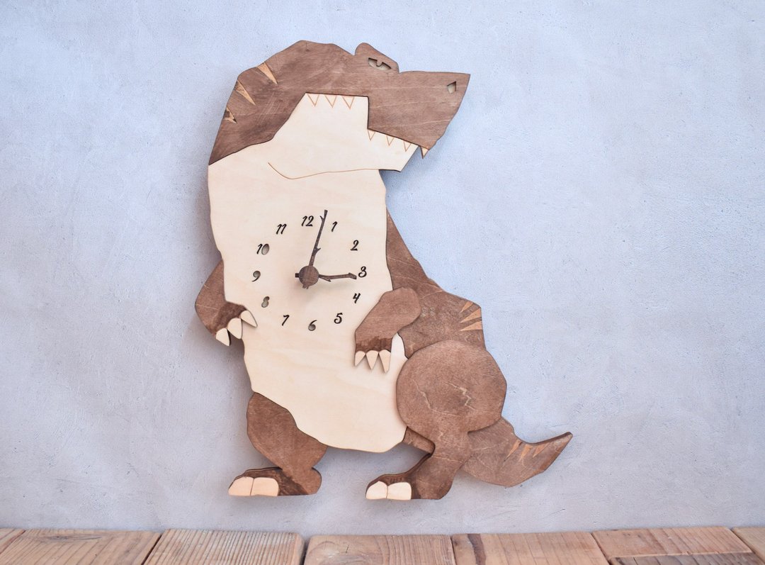Wooden wall clock that can stare at Tyrannosaurus - 时钟/闹钟 - 木头 卡其色