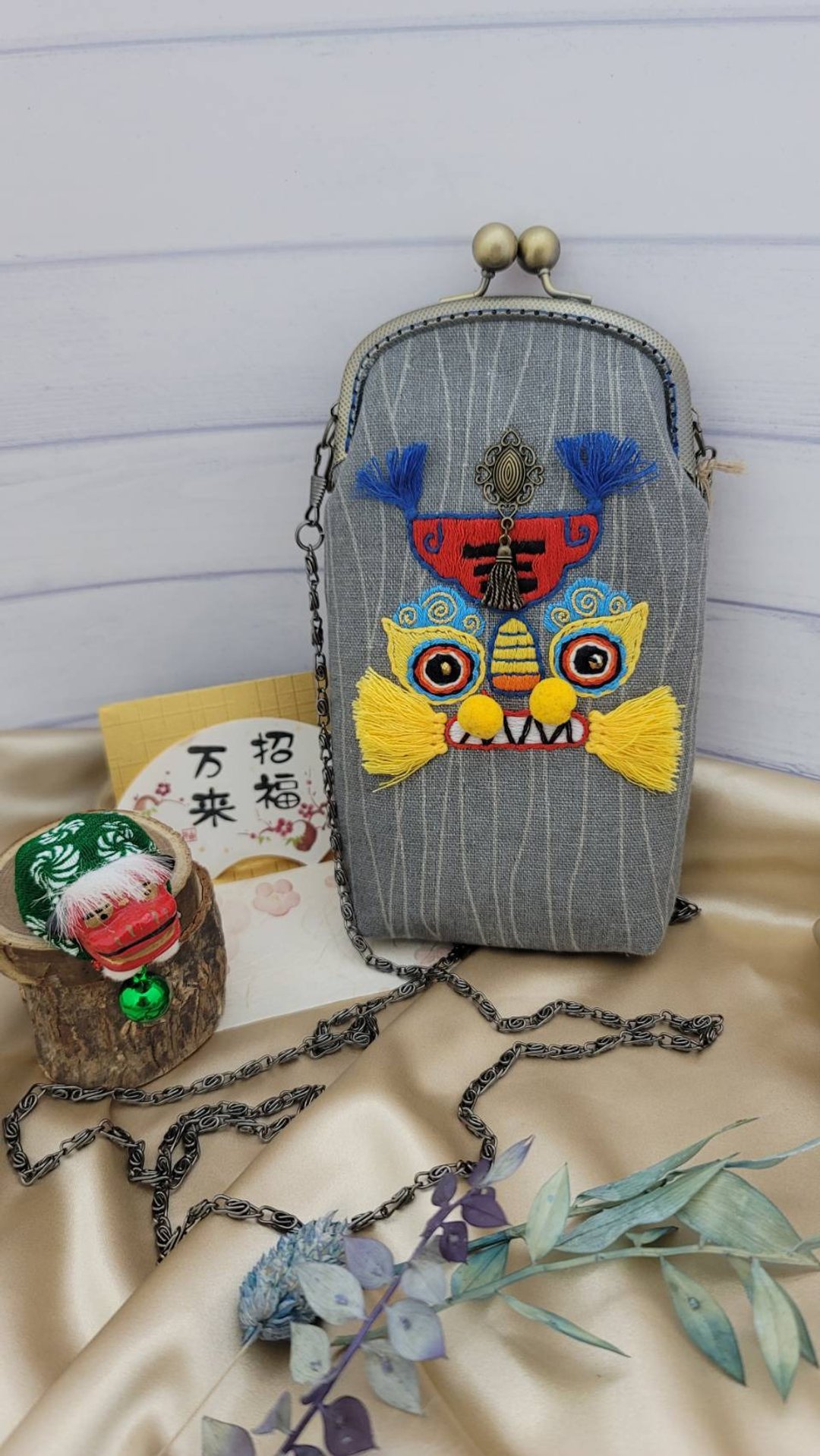 新春祥狮手绣吉祥包 - 侧背包/斜挎包 - 棉 灰色