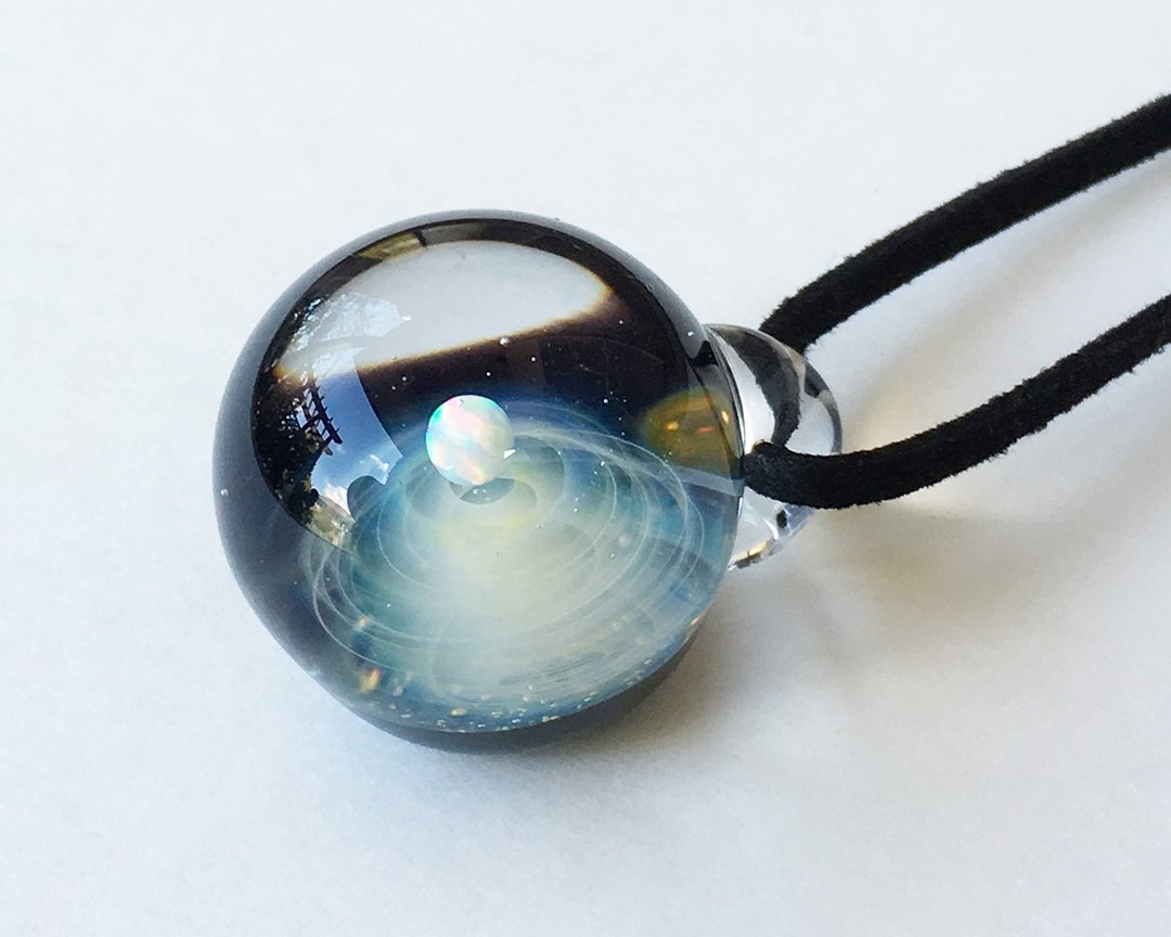 The sparkling star world. ver Sirius White Opal filled glass pendant Universe - 项链 - 玻璃 蓝色