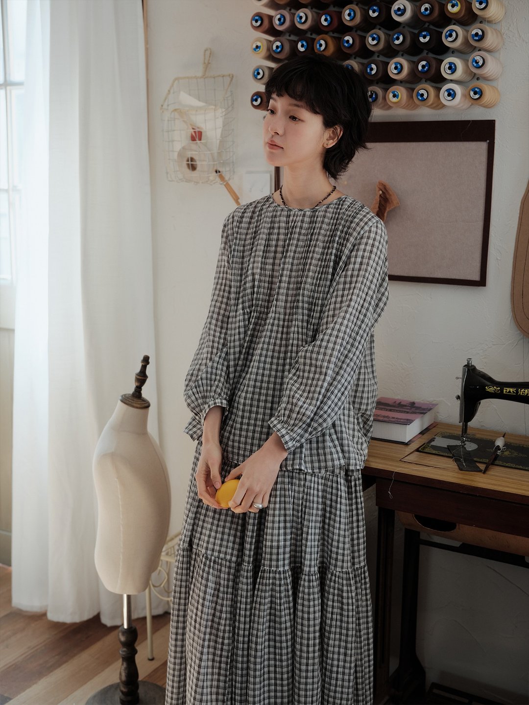纯棉黑白格子圆领上衣套头长袖 - 女装衬衫 - 棉 多色