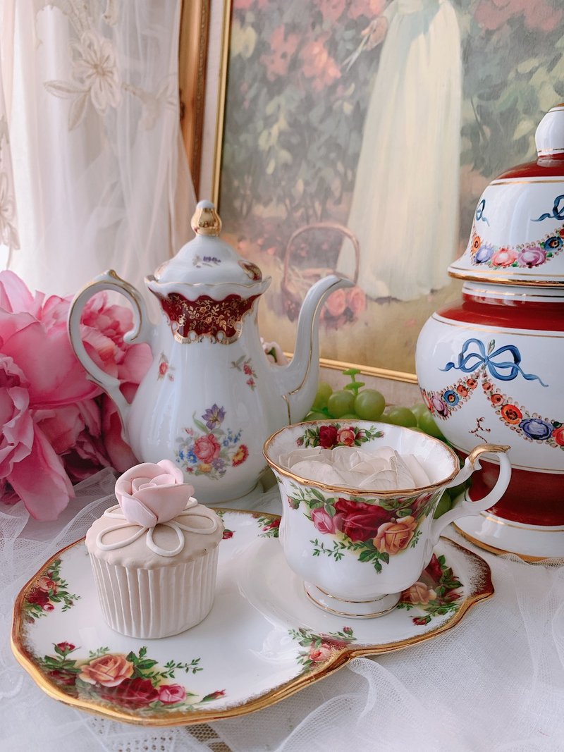 英国骨瓷Royal Albert 22k镶金乡村玫瑰花茶杯两件组早餐杯库存品 - 茶具/茶杯 - 瓷 