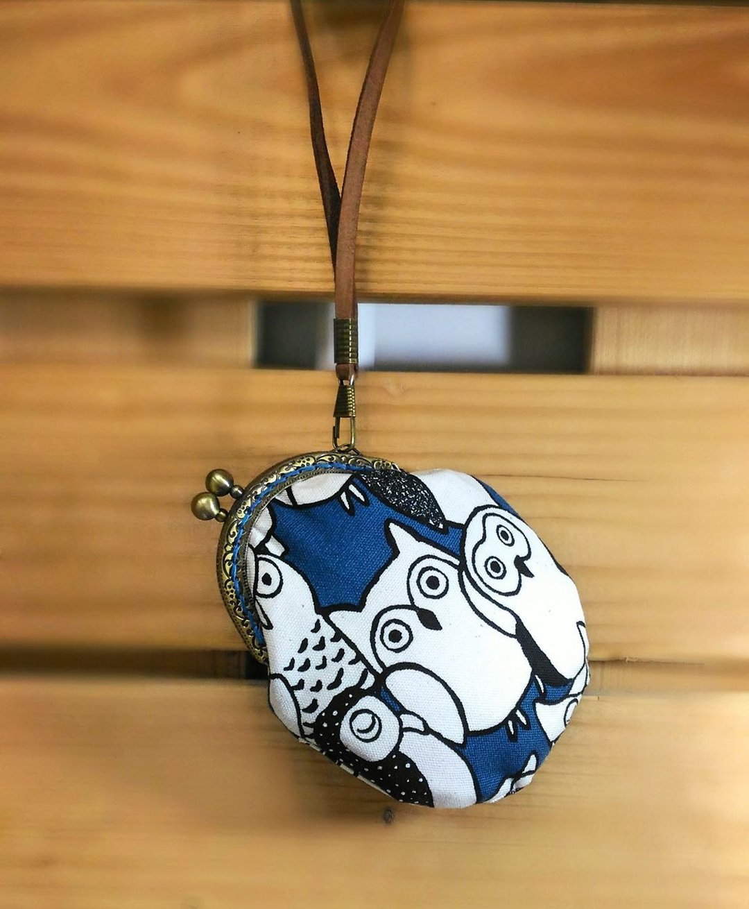 【MY。手作】Owl pattern key pouch / key holder / kiss lock pouch / ~ Blue - 化妆包/杂物包 - 棉 蓝色