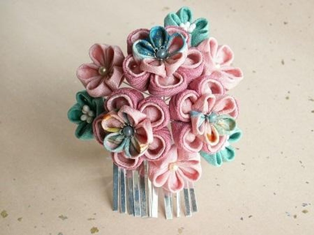 ♪ perfect seat of the knob wrought hairpin of made from old cloth <Saturnia Ⅰ / peach> coming-of-age ceremony and celebrations - 发饰 - 丝．绢 粉红色