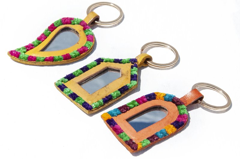 手工皮革彩绘钥匙圈 波西米亚风格钥匙圈 皮革钥匙圈-彩虹流苏风 - 钥匙链/钥匙包 - 真皮 多色