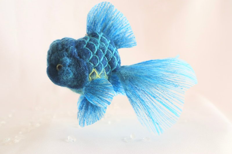 摇曳生姿的金鱼风铃 L - 蓝文鱼 - - 玩偶/公仔 - 羊毛 蓝色