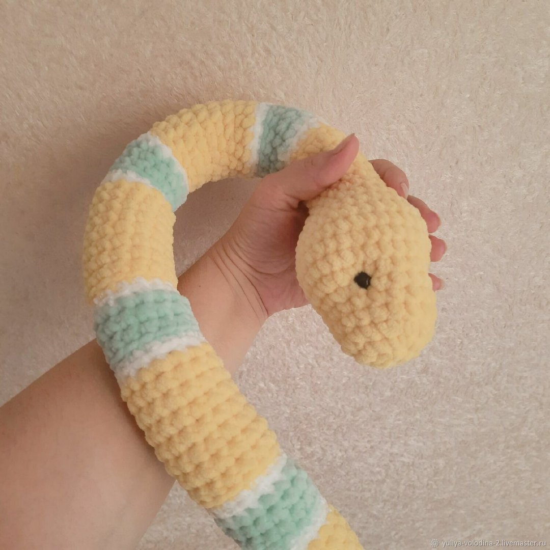 Yellow Snake plushie toy Amigurumi Crochet Stress Plush Worm stuffed plush - 其他 - 其他材质 黄色