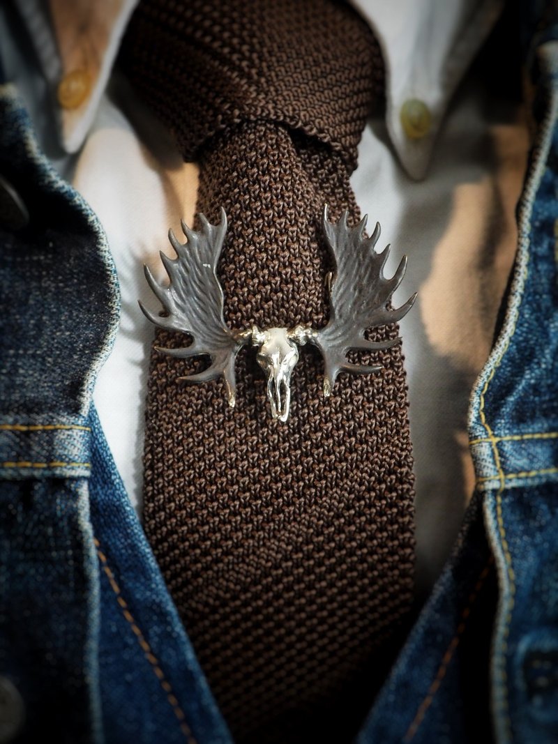 Mosse Skull Brooch in White Bronze. - 胸针 - 其他金属 