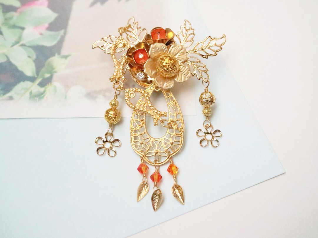 Sun Fish Beauty Xishi China China History Legend Illusion Fantasy Fish Fish Flower lover Orange Gold Brooch Kanzashi Kanzashi Hairpin Crystal Glass CZ Pisces - 胸针 - 玻璃 橘色