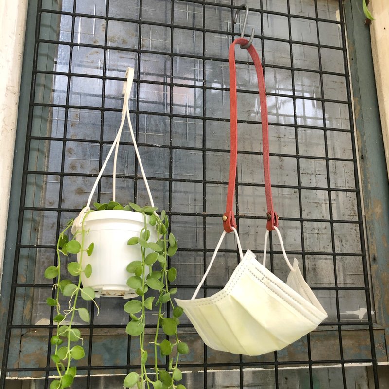 【Stay Healthy 口罩链 / 口罩挂绳】山茶粉 / 现有防疫价85折 - 挂绳/吊绳 - 真皮 