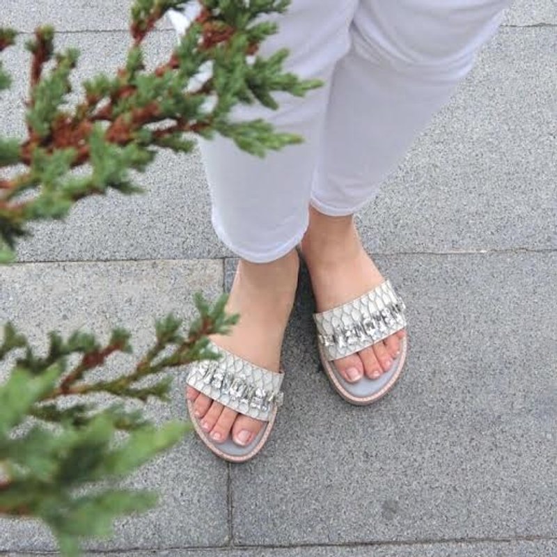 Platform Sandals one inch in Gray color - 拖鞋 - 其他材质 灰色