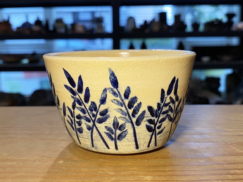 手作陶杯 | 陶刻花草 - 茶具/茶杯 - 陶 卡其色