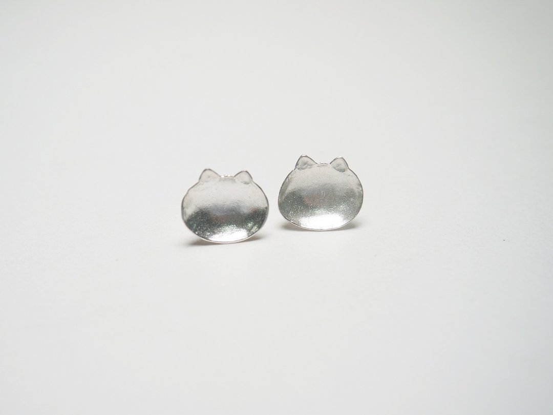 【Animals系列】 #b29 猫头耳环/ 925银/ 手工礼物/ 定制化 - 耳环/耳夹 - 银 银色