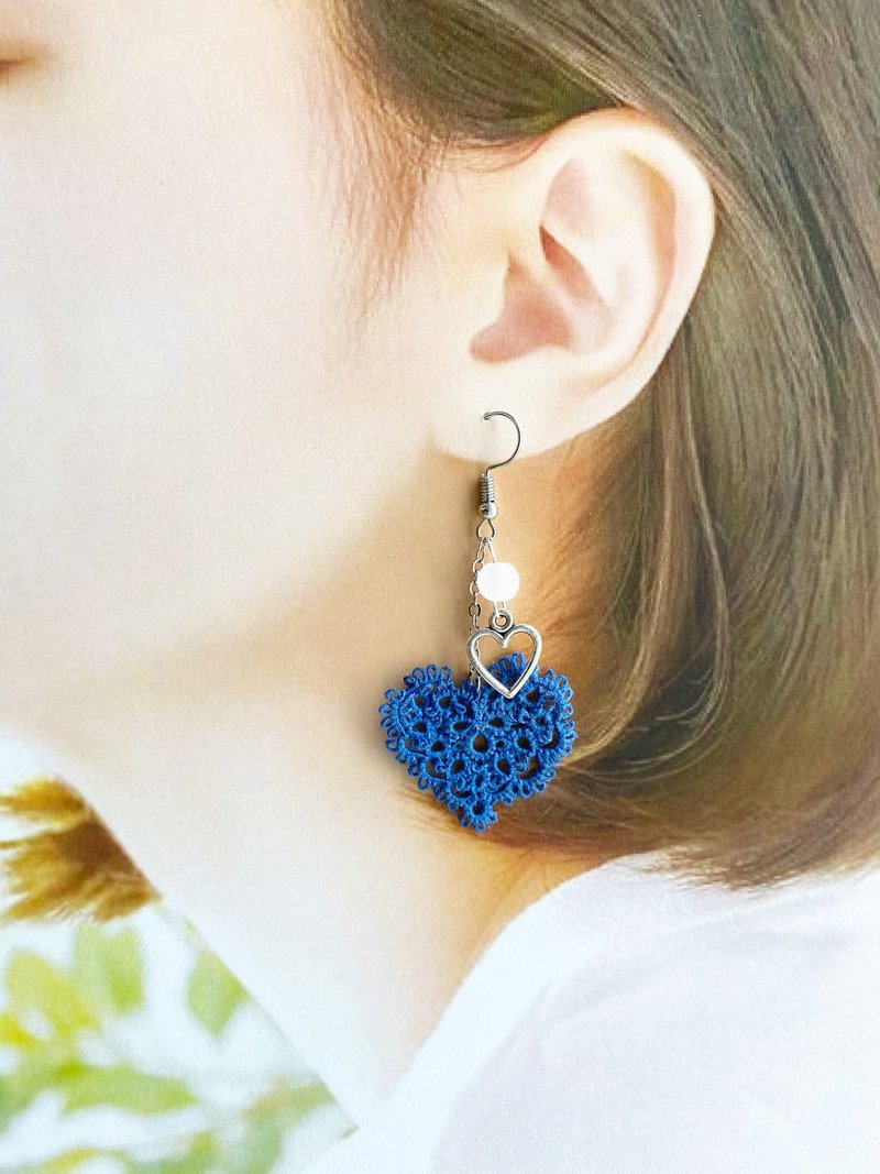 手工梭织心心耳环 - 耳环/耳夹 - 绣线 蓝色