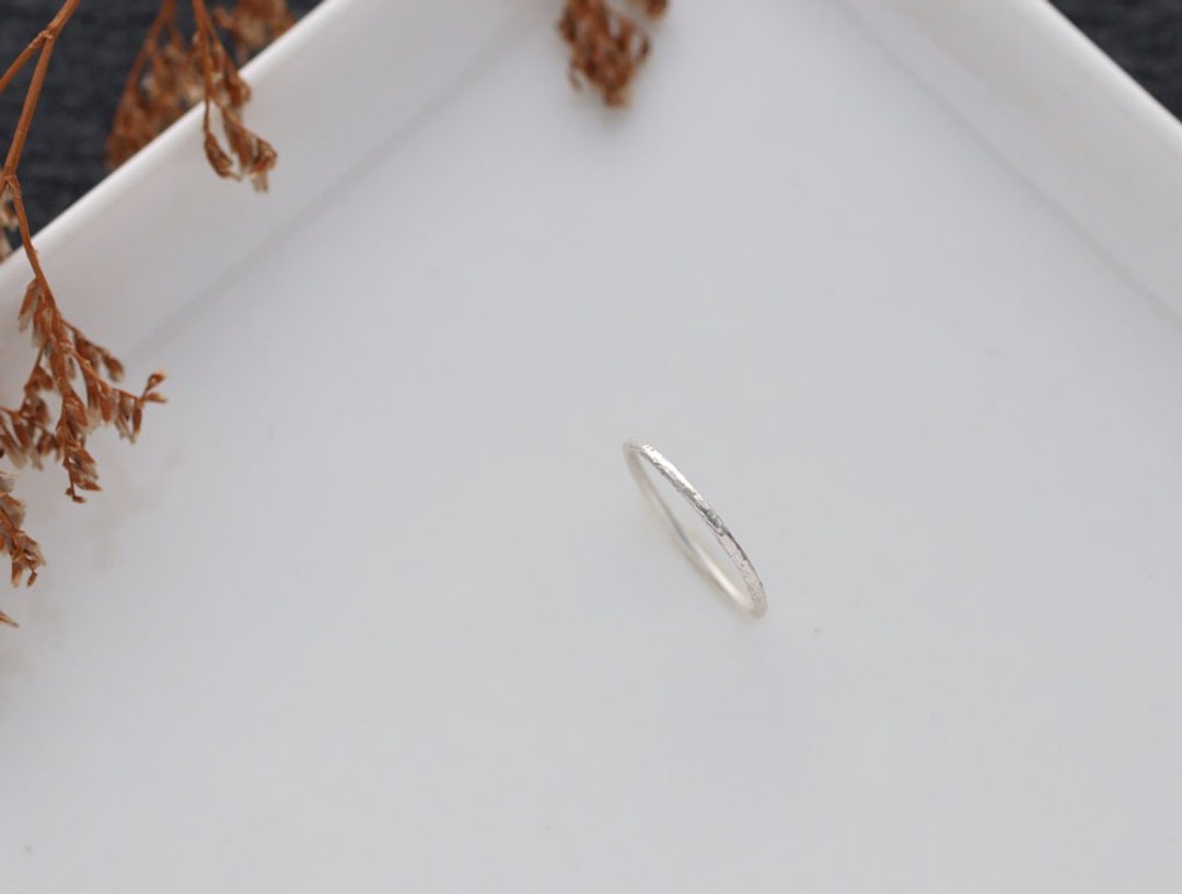 ni.kou 纯银 敲纹 线戒 单戒 女戒 尾戒 (三款可选) - 戒指 - 其他金属 