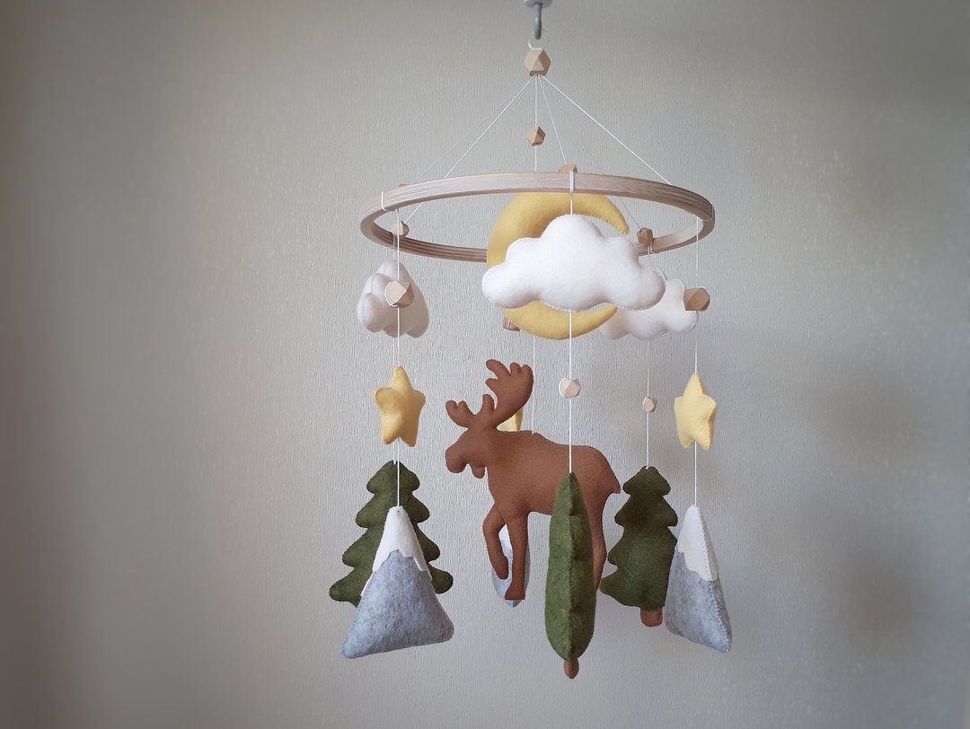 Woodland baby mobile nursery decor, forest crib mobile with Elk, newborn gift - 玩具/玩偶 - 环保材料 绿色