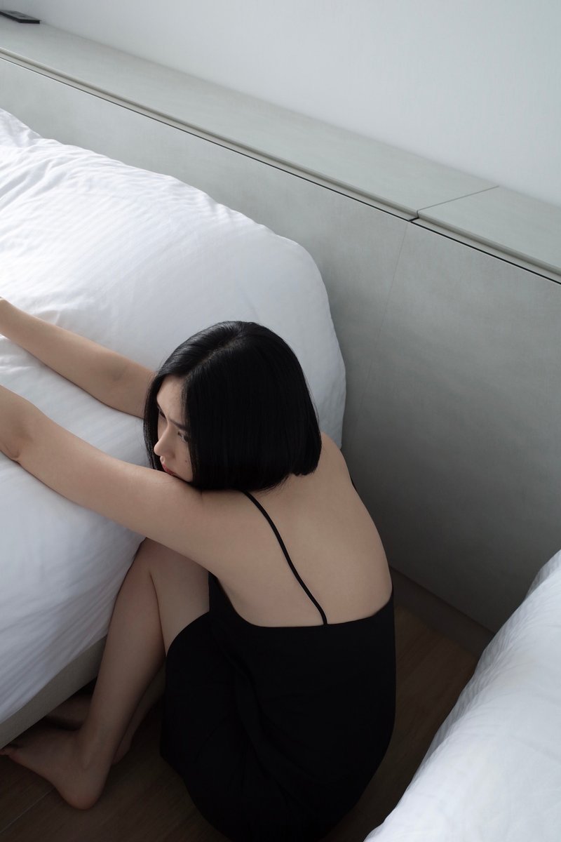 质感丝柔 内搭洋装 三色 - 洋装/连衣裙 - 聚酯纤维 多色